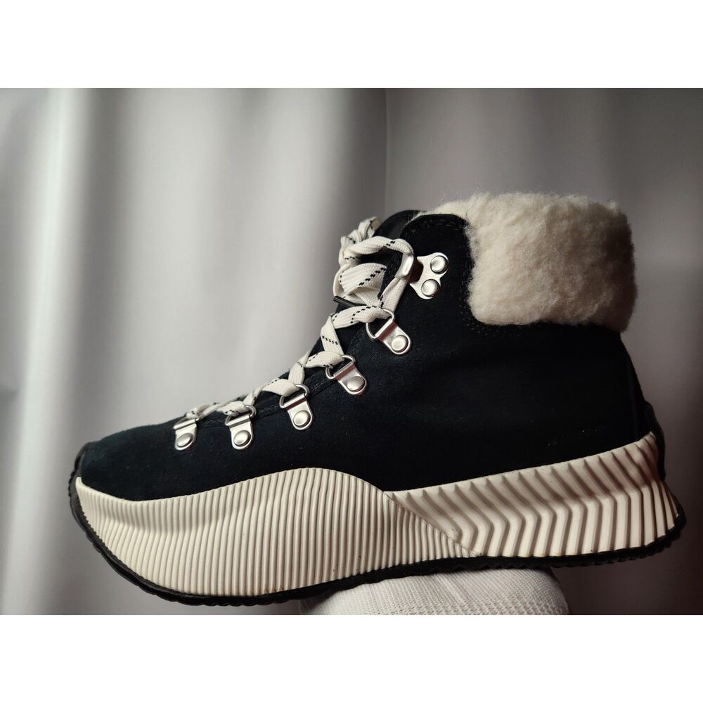 Sorel Out N About III Conquest Waterproof Boots Women’s 6.5 Black